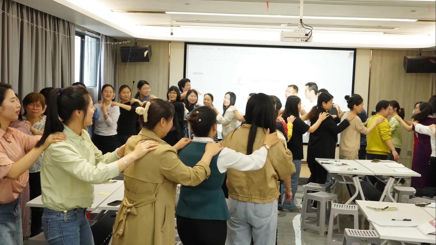 团队凝聚力培训的视频