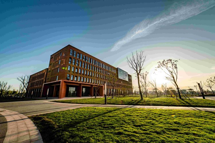 四川师范大学投资管理有限公司