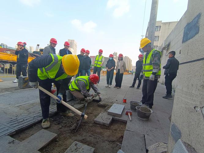 从事建设工程项目施工管理工作