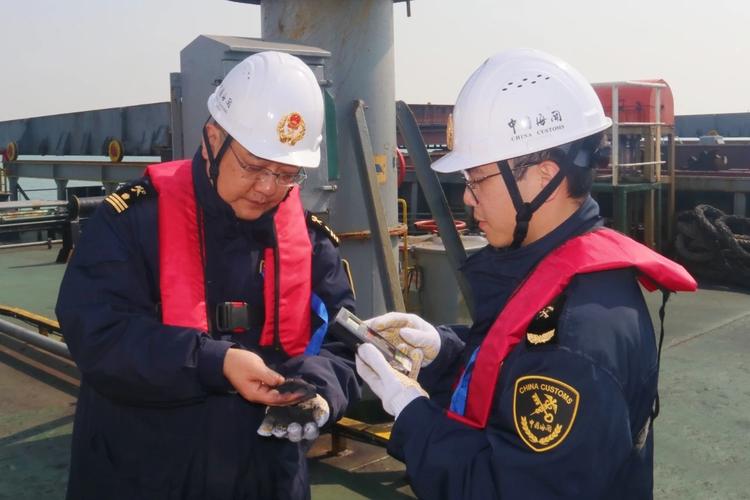 青岛连航船舶管理服务有限公司