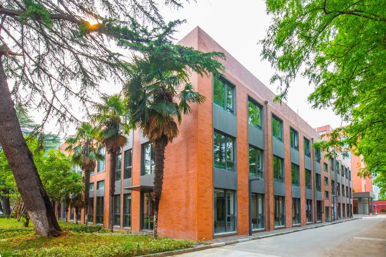 上海锦和商业管理股份有限公司