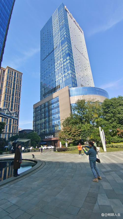 广阔天地投资管理中心